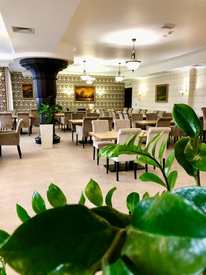 Hotel Victoria Bolszewo Buitenkant foto