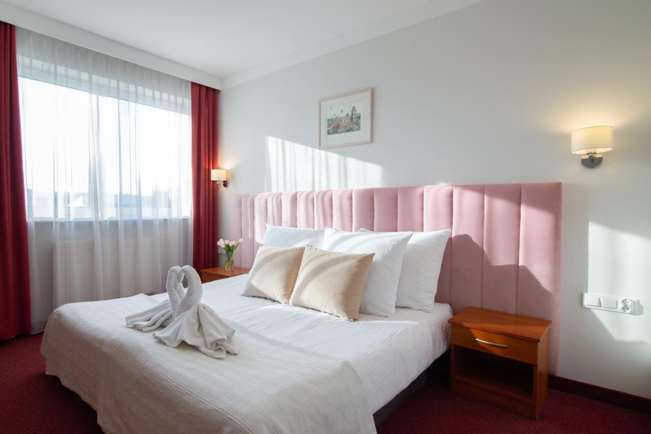 Hotel Victoria Bolszewo Buitenkant foto