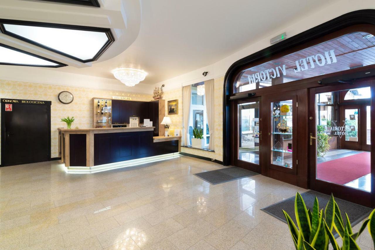 Hotel Victoria Bolszewo Buitenkant foto