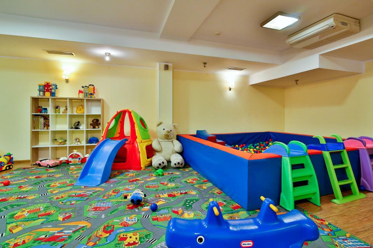 Hotel Victoria Bolszewo Buitenkant foto